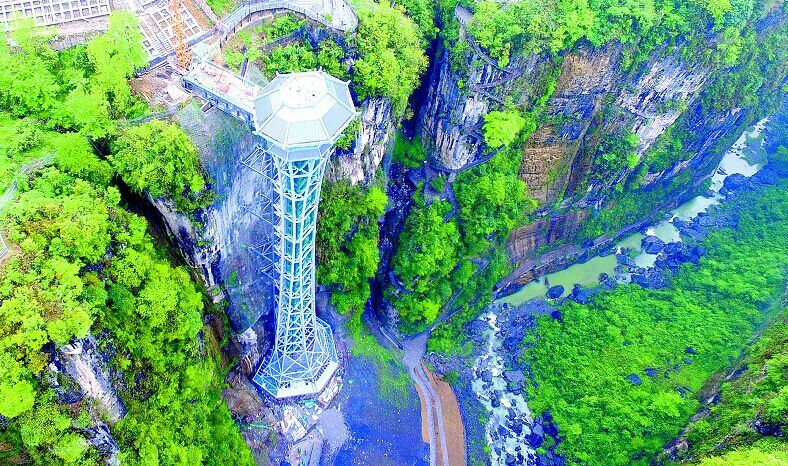 恩施大峡谷云龙地缝观光电梯5月中旬将正式运