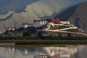 西藏旅游 拉萨林芝羊湖日喀则纳木措双卧11日游