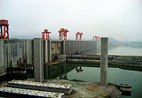 宜昌三峡大坝完成冬季蓄水175米，高峡平湖美景重现